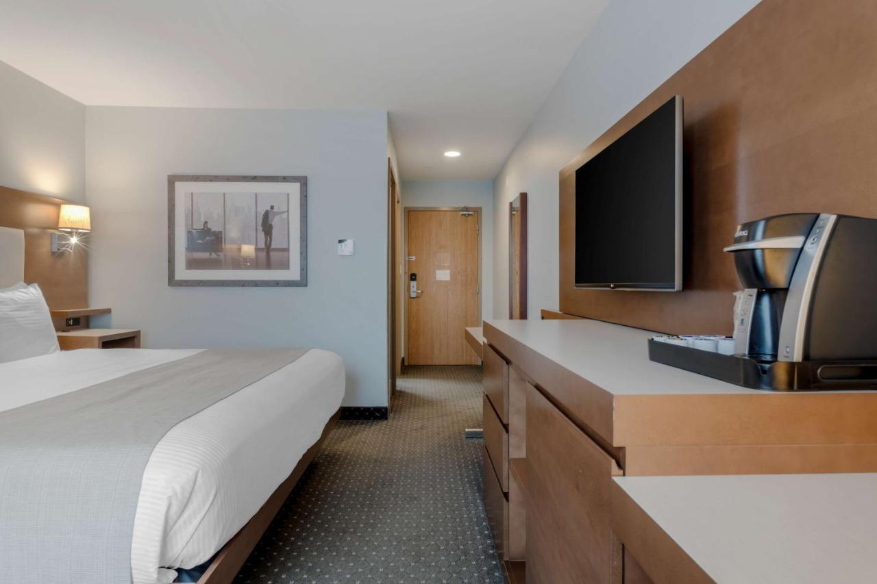 Best Western Plus Woodstock Hotel Conference Centre Exterior photo